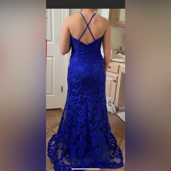 Ellie Wilde prom Dress- size 8 - Picture 5 of 5